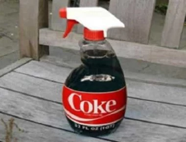 Τι μπορείς να κάνεις με μια Coca Cola; - Δες 20 πρακτικές χρήσεις